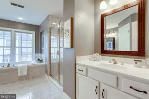 1601 Colonial Hills Dr, McLean, VA 22102 - Photo 13