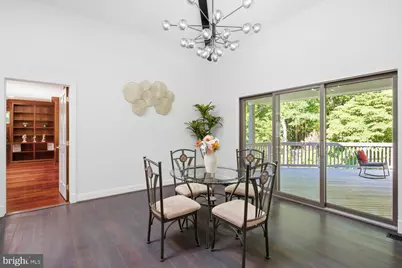 905 Falls Bridge Lane, Great Falls, VA 22066 - Photo 9
