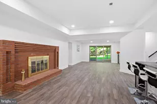 905 Falls Bridge Ln, Great Falls, VA 22066 - Photo 41