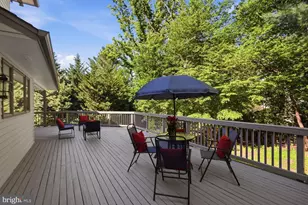 905 Falls Bridge Ln, Great Falls, VA 22066 - Photo 21
