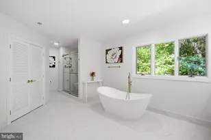 905 Falls Bridge Ln, Great Falls, VA 22066 - Photo 31