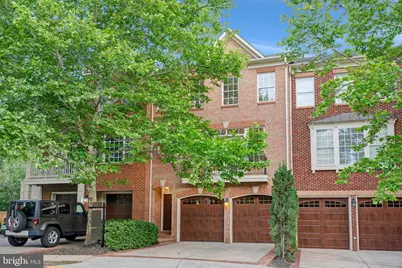 104 Herndon Mills Circle, Herndon, VA 20170 - Photo 9