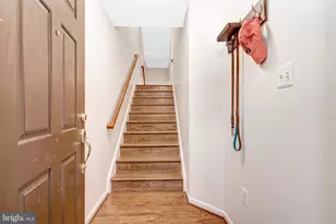 104 Herndon Mills Circle, Herndon, VA 20170 - Photo 11