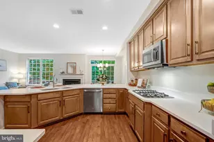 104 Herndon Mills Circle, Herndon, VA 20170 - Photo 17