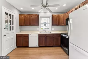 1210 Croton Dr, Alexandria, VA 22308 - Photo 9