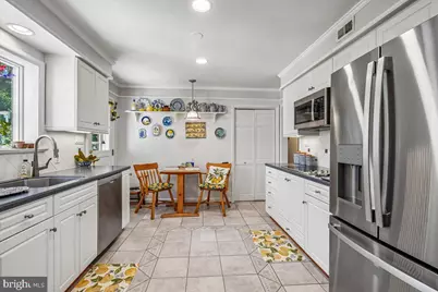 5515 Bradley Boulevard, Alexandria, VA 22311 - Photo 19