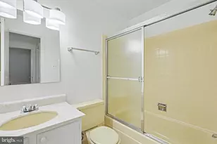226 Commons Dr NW, Vienna, VA 22180 - Photo 19