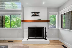 2105 Glencourse Ln, Reston, VA 20191 - Photo 5