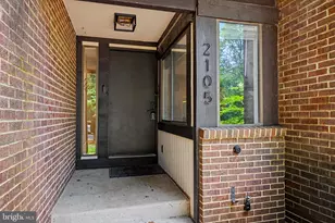 2105 Glencourse Ln, Reston, VA 20191 - Photo 3
