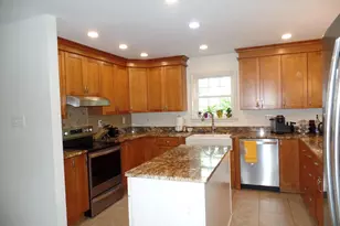7730 Leonard Dr, Falls Church, VA 22043 - Photo 3