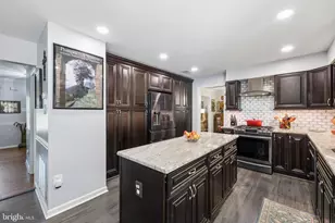 7702 Hilltopper Ct, Springfield, VA 22153 - Photo 11
