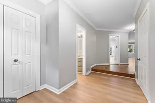 6308 Chaucer View Cir, Alexandria, VA 22304 - Photo 7
