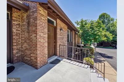 311 Maple Avenue W #C, Vienna, VA 22180 - Photo 5