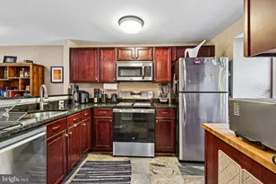 5921 Sir Cambridge Way, Alexandria, VA 22315 - Photo 5