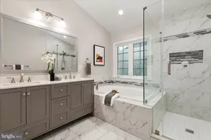 5669 Faircloth Ct, Centreville, VA 20120 - Photo 3
