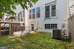 5669 Faircloth Ct, Centreville, VA 20120 - Photo 35