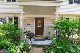 7941 Harwood Pl, Springfield, VA 22152 - Photo 3