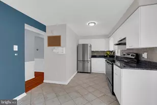 7658 Wolford Way, Lorton, VA 22079 - Photo 13