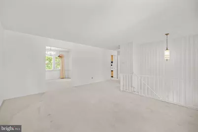 6914 Hadlow Drive, Springfield, VA 22152 - Photo 5