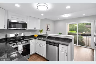 3170 Readsborough Court, Fairfax, VA 22031 - Photo 9