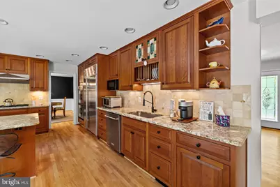 12007 Turf Lane, Reston, VA 20191 - Photo 17