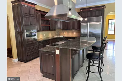 10872 Patowmack Drive, Great Falls, VA 22066 - Photo 9