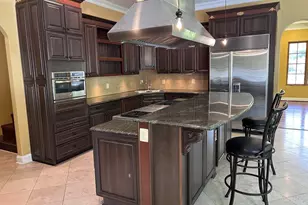 10872 Patowmack Dr, Great Falls, VA 22066 - Photo 9