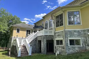 10872 Patowmack Dr, Great Falls, VA 22066 - Photo 33