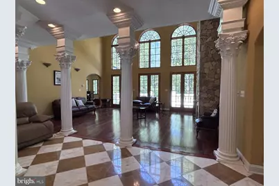 10872 Patowmack Drive, Great Falls, VA 22066 - Photo 7