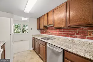 7718 Trevino Ln, Falls Church, VA 22043 - Photo 7