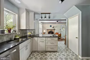 6917 Stoneybrooke Ln, Alexandria, VA 22306 - Photo 29