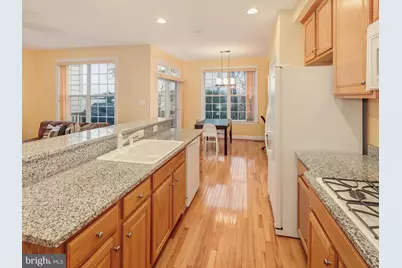 2958 Thompson Park Lane, Fairfax, VA 22031 - Photo 15