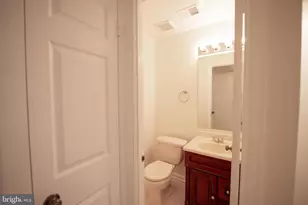7915 Valleyfield Dr, Springfield, VA 22153 - Photo 47