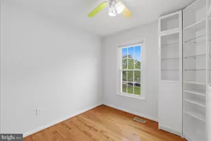 13937 Middle Creek Pl, Centreville, VA 20121 - Photo 23