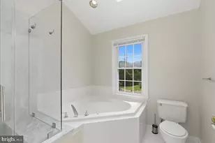 13937 Middle Creek Pl, Centreville, VA 20121 - Photo 19