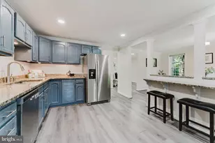 6010 Heathwick Ct, Burke, VA 22015 - Photo 5
