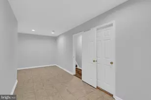 9315 Hallston Ct, Fairfax Station, VA 22039 - Photo 17