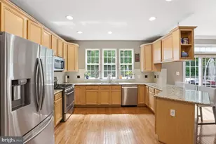 6486 Sutcliffe Dr, Alexandria, VA 22315 - Photo 13