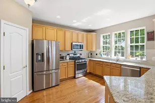 6486 Sutcliffe Dr, Alexandria, VA 22315 - Photo 11