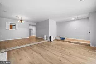 3824 Persimmon Cir, Fairfax, VA 22031 - Photo 11