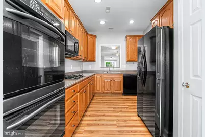 8406 Mountain Larkspur Dr Drive, Lorton, VA 22079 - Photo 19
