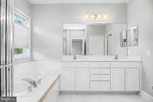 8406 Mountain Larkspur Dr Dr, Lorton, VA 22079 - Photo 39