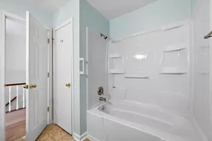 6146 Strasburg Dr, Centreville, VA 20121 - Photo 35