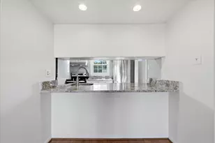 6146 Strasburg Dr, Centreville, VA 20121 - Photo 17