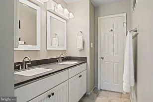 13300 Tuckaway Dr, Fairfax, VA 22033 - Photo 39