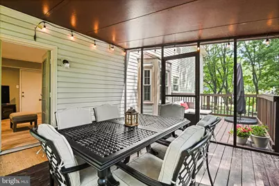 13300 Tuckaway Drive, Fairfax, VA 22033 - Photo 19