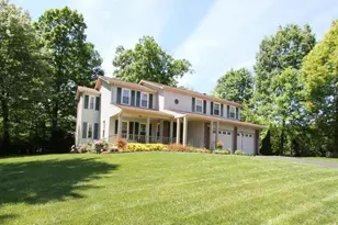13300 Tuckaway Dr, Fairfax, VA 22033 - Photo 1