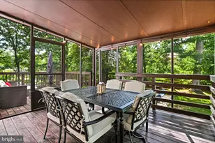 13300 Tuckaway Dr, Fairfax, VA 22033 - Photo 17