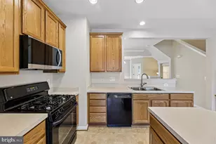 8474 Hallie Rose St, Alexandria, VA 22309 - Photo 13
