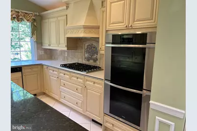 10220 Cedar Pond Drive, Vienna, VA 22182 - Photo 13